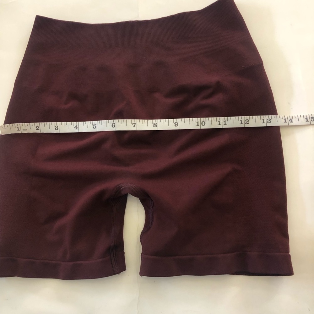 Alphalete Women's Amplify Seamless Scrunch Short Size S - Picture 12 of 14